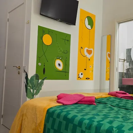 Apartment Miro Huelin 200 M From