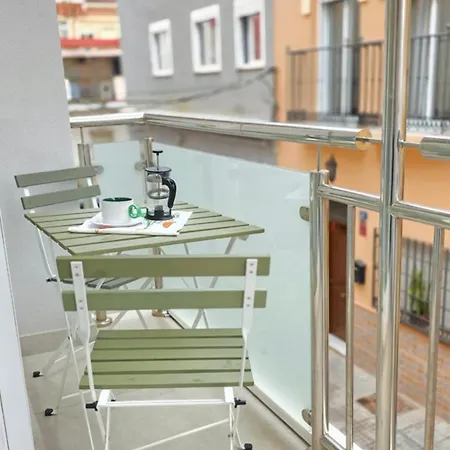 Apartment Miro Huelin 200 M From *
